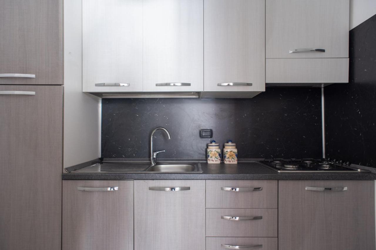 Appartamento Fabio'S Bnb Milano Esterno foto