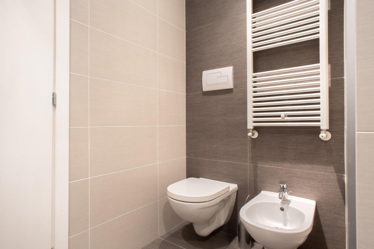 Appartamento Fabio'S Bnb Milano Esterno foto